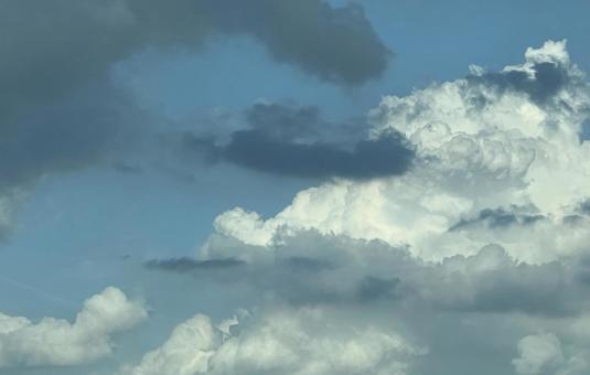 不穏な入道雲 入道雲,積乱雲,雨の予感の写真素材