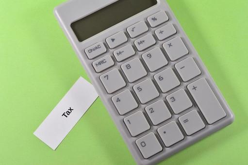 電卓とTax 電卓とTax tax,税金,無人の写真素材