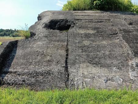川東掩体壕(横) 川東掩体壕(横) 川東掩体壕,掩体壕,零戦の写真素材
