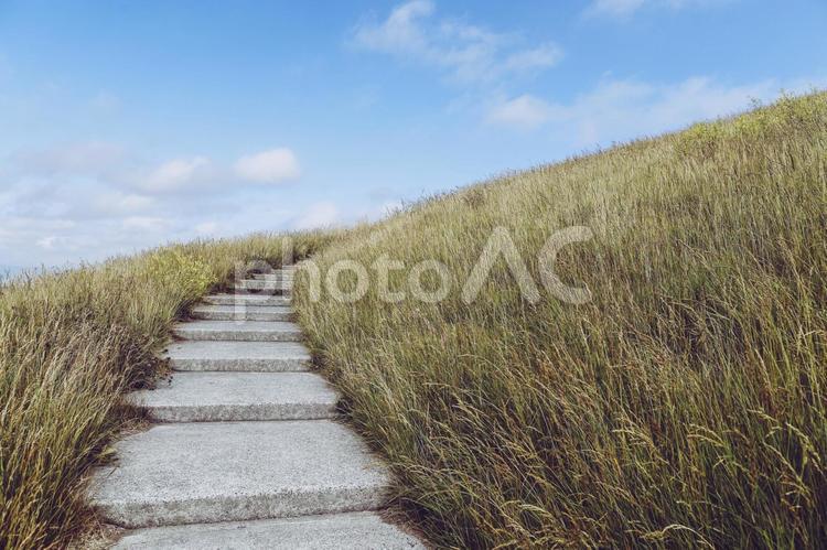 モエレ沼公園のモエレ山 北海道観光 モエレ沼公園,モエレ沼,モエレ山の写真素材