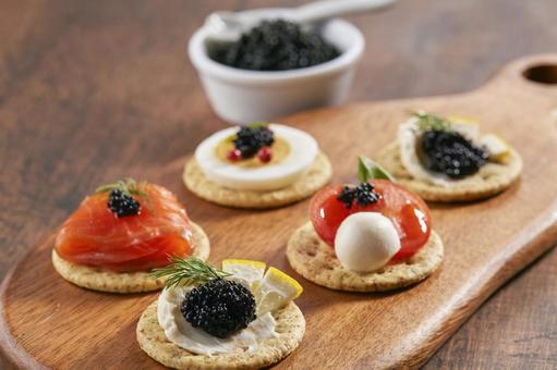 パーティー料理 カナッペ キャビア添え パーティー料理 カナッペ キャビア添え カナッペ,キャビア,パーティー料理の写真素材