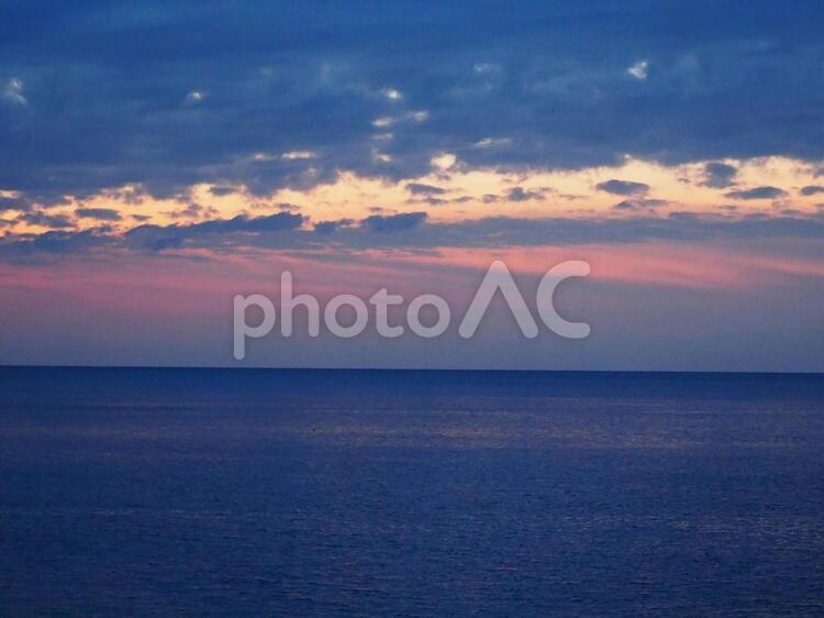 海の景色 日暮れ,日光,海の写真素材