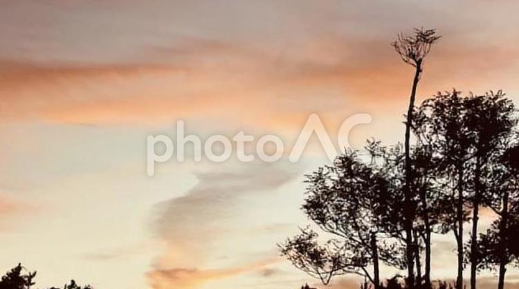 オレンジの夕焼け 夕焼け,夏,山の写真素材