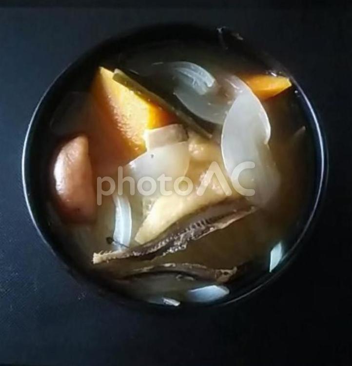 人参など野菜と昆布の具沢山みそ汁 具沢山みそ汁,味噌汁,みそ汁の写真素材
