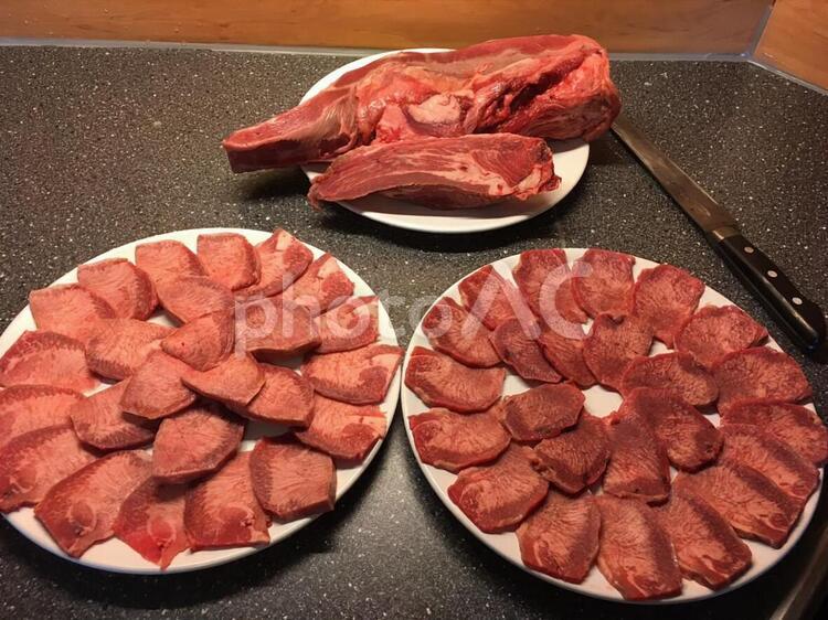 焼肉用の牛タン 牛タン,焼肉,肉の写真素材