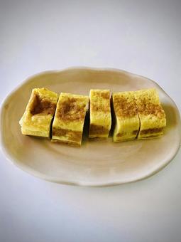 美味しい手作りだし巻き卵焼き（縦型） だし巻き卵,卵焼き,たまごの写真素材