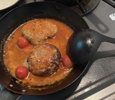 煮込みハンバーグ 煮込みハンバーグ 煮込みハンバーグ,トマト煮込み,トマトソースの写真素材