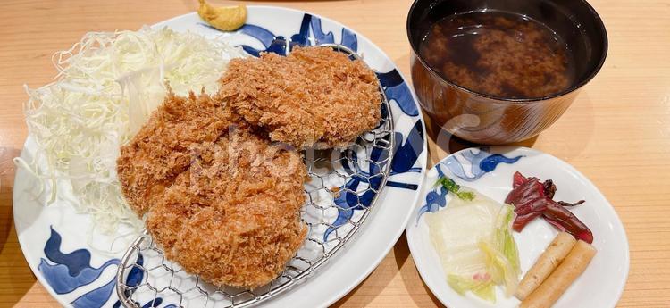 とんかつ定食　食べ物 揚げ物,食べ物,とんかつの写真素材