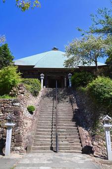 医王山 油山寺の薬師堂 医王山 油山寺の薬師堂の写真