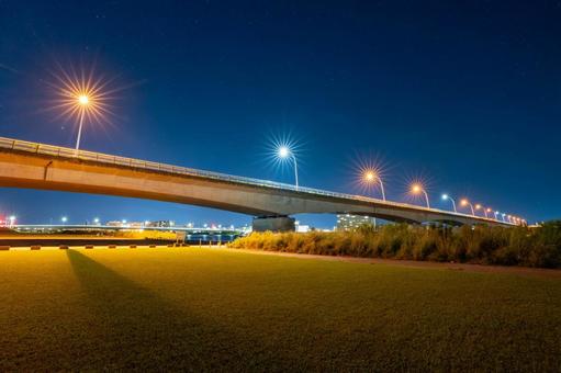 夜の赤江大橋 夜の赤江大橋の写真