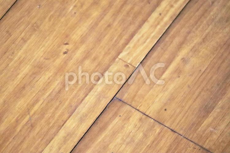 劣化した木の板 劣化,木の板,隙間の写真素材