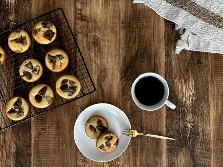 栗のフィナンシェ 栗のフィナンシェ フィナンシェ,焼き菓子,洋菓子の写真素材