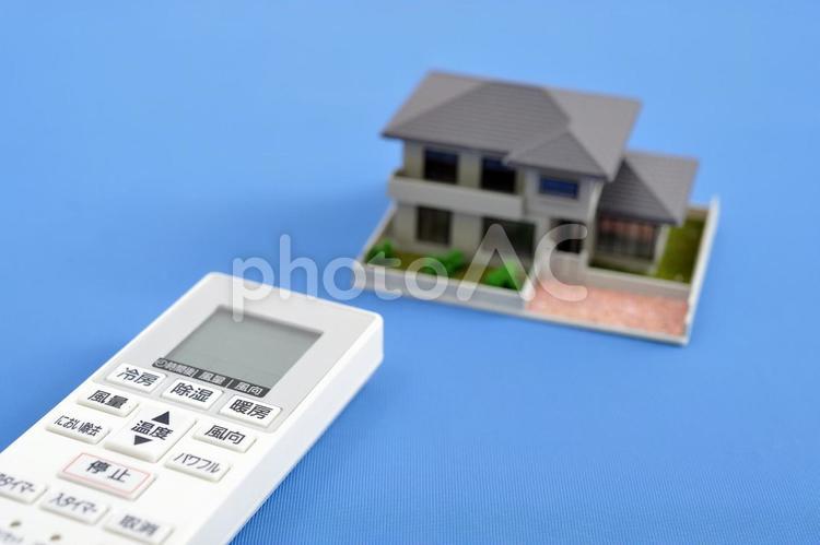 エアコンのリモコン エアコン,クーラー,ボタンの写真素材