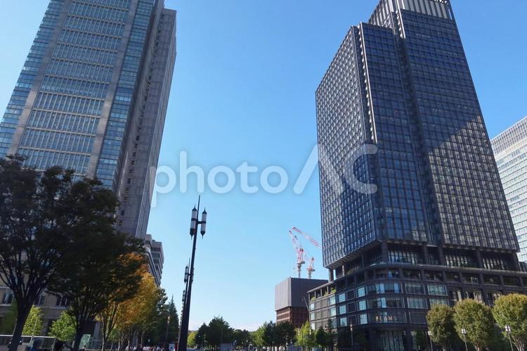 青空と高層ビルの風景　東京・丸の内 青空,高層ビル,ビルの写真素材