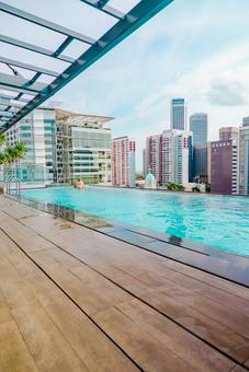 【シンガポール】プールとブギスの街並み シンガポール,ホテル,singaporeの写真素材