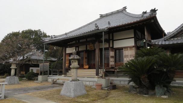 下社城跡 城跡に建つ明徳寺の本堂 下社城跡 城跡に建つ明徳寺の本堂の写真