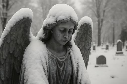 雪化粧の天使像 雪化粧の天使像の写真