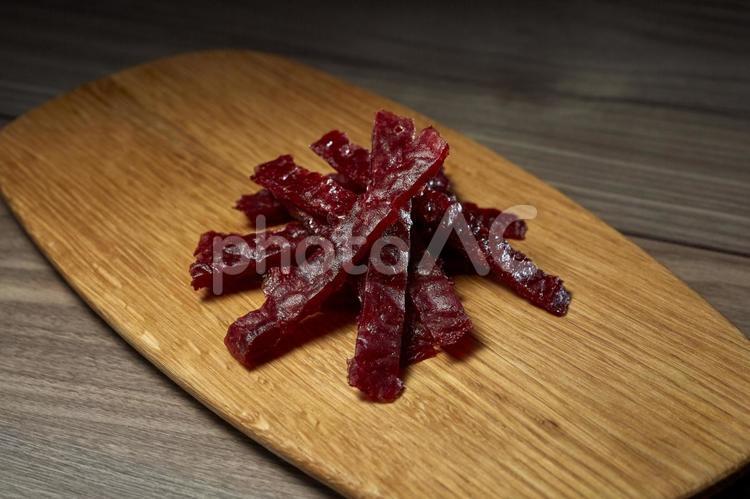 ビーフジャーキー ビーフジャーキー,酒のあて,食べ物の写真素材