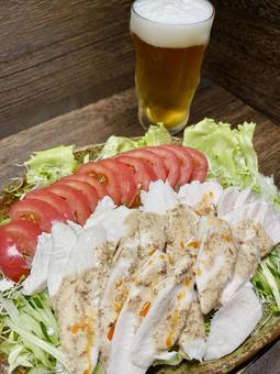 バンバンジーとビール② バンバンジーとビール② バンバンジー,棒棒鶏,鶏肉の写真素材