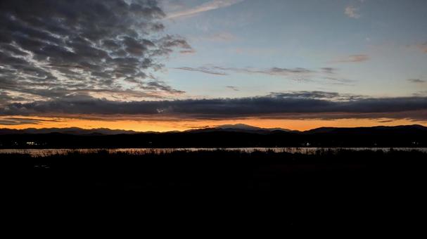 石川県の潟湖木場潟の夜明け 潟湖,湖,木場潟の写真素材