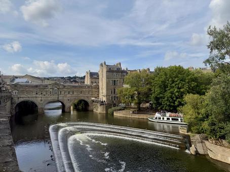 パルトニーブリッジ バース,建物,教会の写真素材