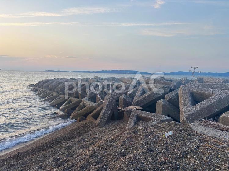 三河湾の夕暮れ1 三河湾,海,波の写真素材