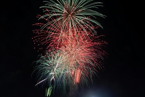 打上げ花火 打上げ花火 打上げ花火,花火,葛飾納涼花火大会の写真素材