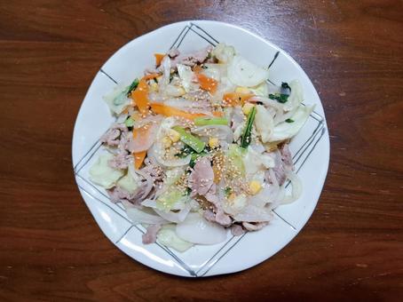 玉ねぎたっぷり野菜炒め_2 玉ねぎたっぷり野菜炒め_2 野菜炒め,料理,おかずの写真素材