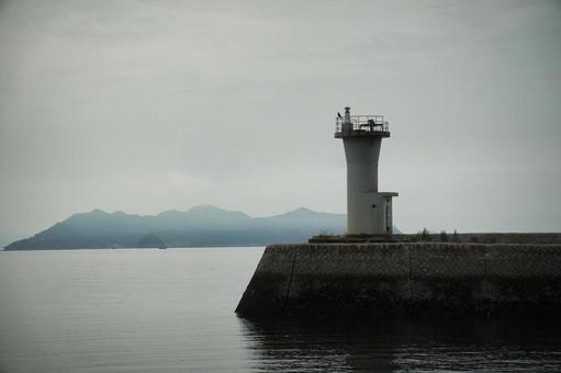 港の小さい灯台 港の小さい灯台の写真