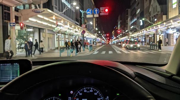車から見る夜の京都四条通 京都,四条通,寺町通の写真素材