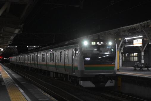 5両運用のＥ233系沼津行き 東海道線,e233系,e233系3000番台の写真素材