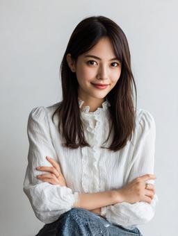 ブラウス姿のビジネス女性のポートレートの写真