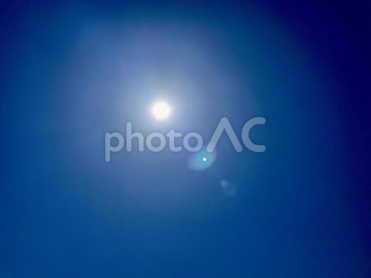 空と太陽 青空,青,空の写真素材