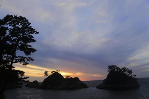 西伊豆町堂ヶ島の美しい夕景 西伊豆町堂ヶ島の美しい夕景の写真