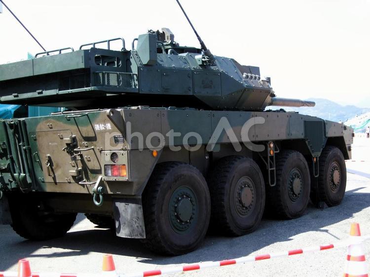 斜め後ろから撮影した16式機動戦闘車 16式機動戦闘車,戦車,車の写真素材