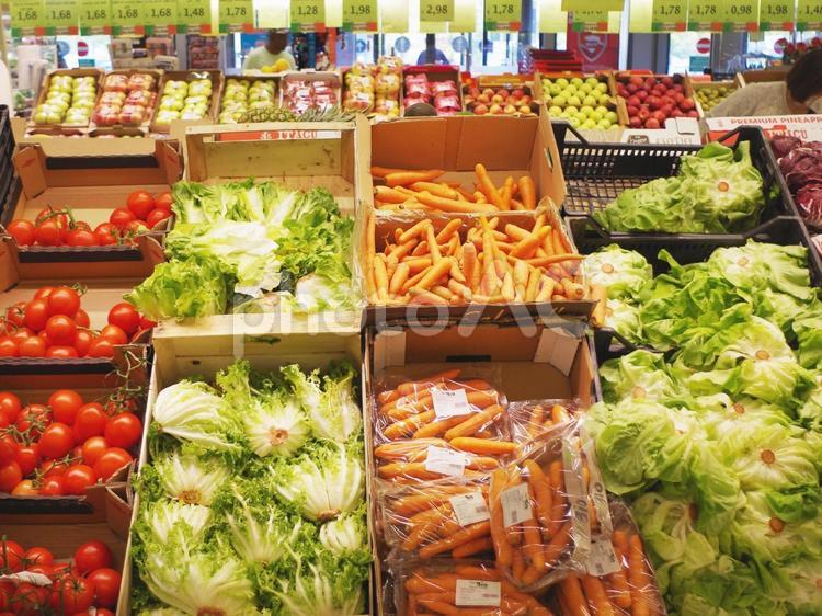 イタリアのスーパーマーケット、野菜 イタリア,イタリア料理,レストランの写真素材