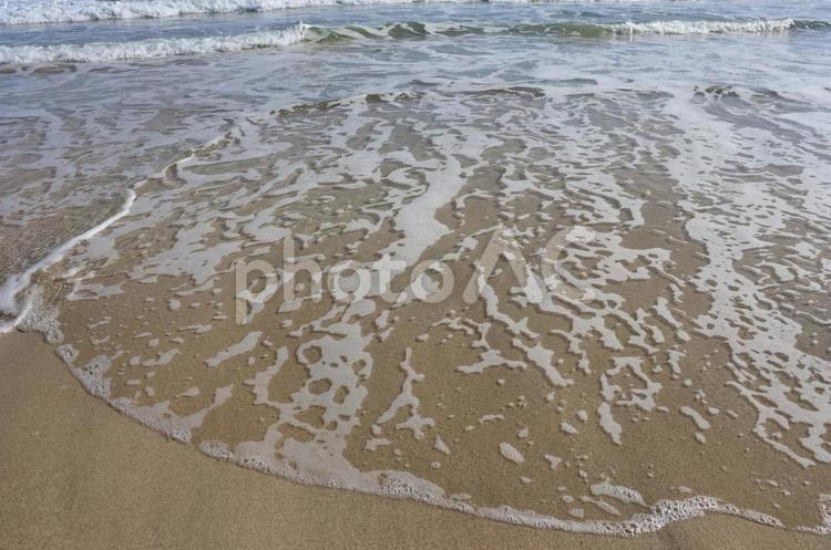 透き通った波の模様 海,青い海,海岸の写真素材