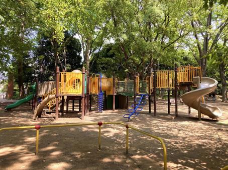 大型遊具 大型遊具 公園,アスレチック,夏の写真素材