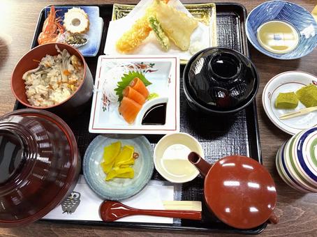 天ぷら　炊き込みご飯　定食　和食　刺身 食事,夕食,ご飯の写真素材