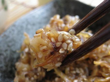 くるみ白魚 惣菜 おかず くるみ白魚 惣菜 おかずの写真