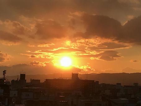 今日も一日が終わっていく・・ 夕焼け,夕刻,夕暮れの写真素材