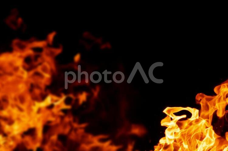 赤く燃え上がる炎の背景画像 3927 炎,火,炎上の写真素材
