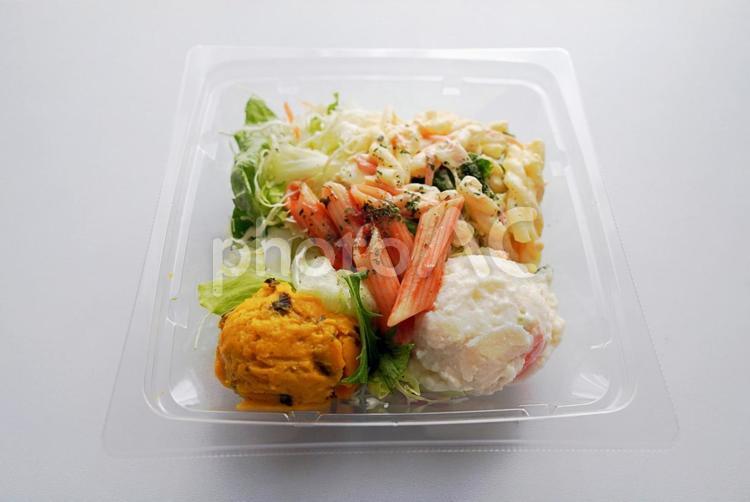 サラダ盛り合わせのテイクアウト サラダ,野菜,盛り合わせの写真素材