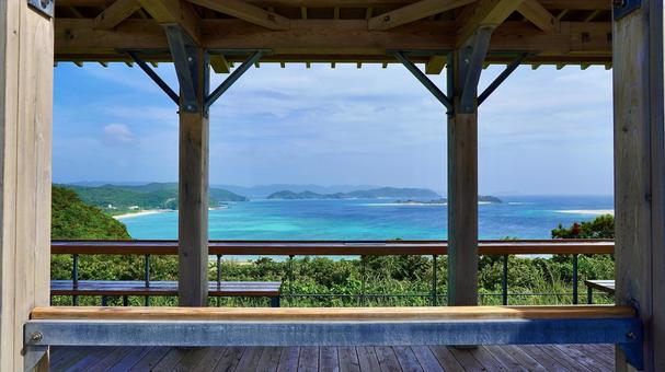 慶良間諸島座間味島の神の浜展望台のテラス 慶良間諸島座間味島の神の浜展望台のテラス テラス,神の浜,座間味の写真素材