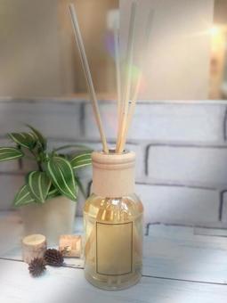 ウッディなアロマディフューザーの写真