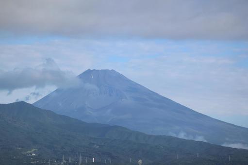 雲と青空と富士山と山並みの風景 雲,青空,富士山の写真素材