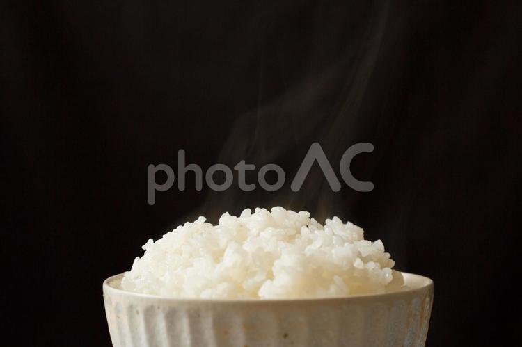 お茶碗に盛られた炊き立てご飯 ご飯,米,茶碗の写真素材