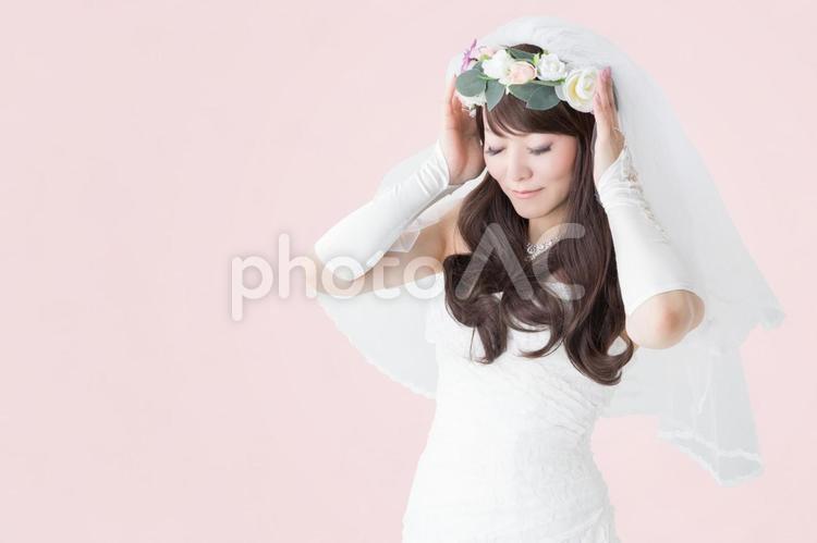 【切抜PSD】ショックを受ける花嫁 ショック,困る,絶望の写真素材