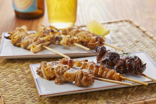 焼き鳥盛り合わせ　ビール　 焼き鳥,盛り合わせ,ビールの写真素材