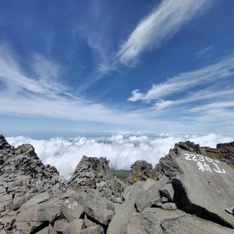 巨岩がたくさんある山 登山,ハイキング,岩場の写真素材